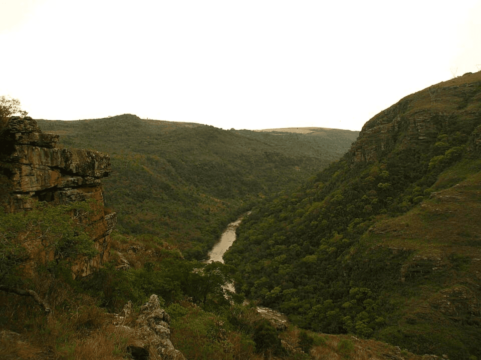 Paisagem da rota Cânion Guartelá, Campos Gerais.
