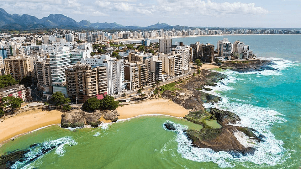 Paisagem da rota Rodovia do Sol: Vitória a Guarapari, Litoral Capixaba.