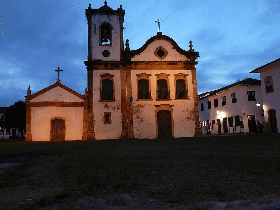 Paisagem da rota Costa Verde: Angra a Paraty, Costa Verde.