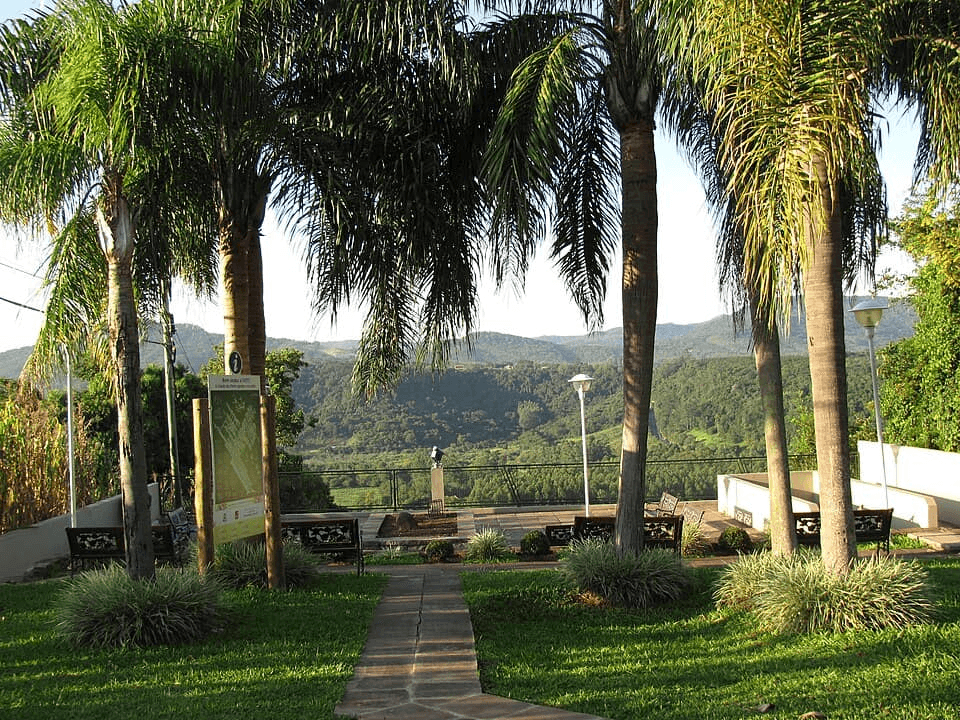 Paisagem da rota Rota Romântica, Serra Gaúcha.