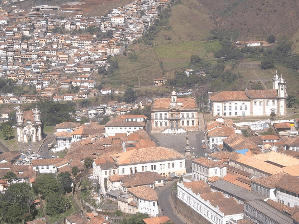 Paisagem da rota Estrada Real: Ouro Preto a Mariana, Estrada Real.