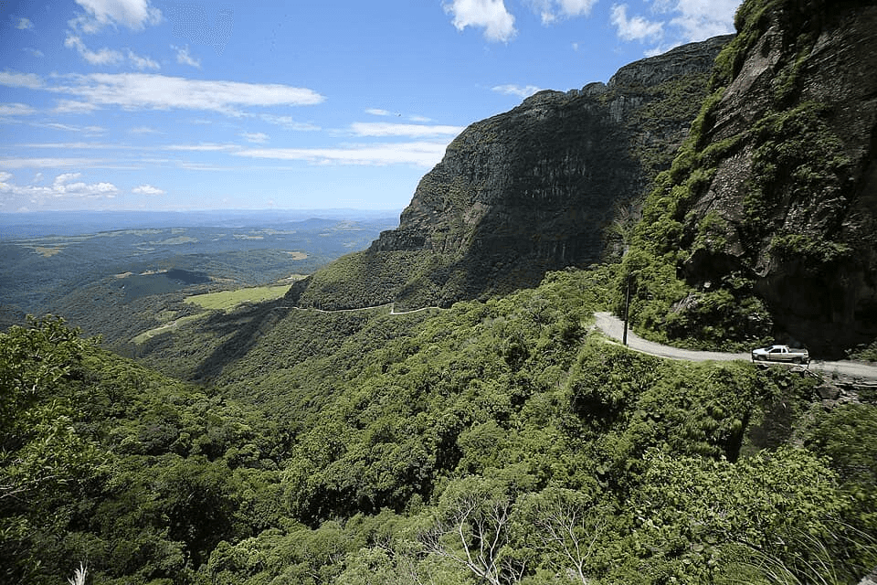 Paisagem da rota Serra do Corvo Branco, Serra Catarinense.